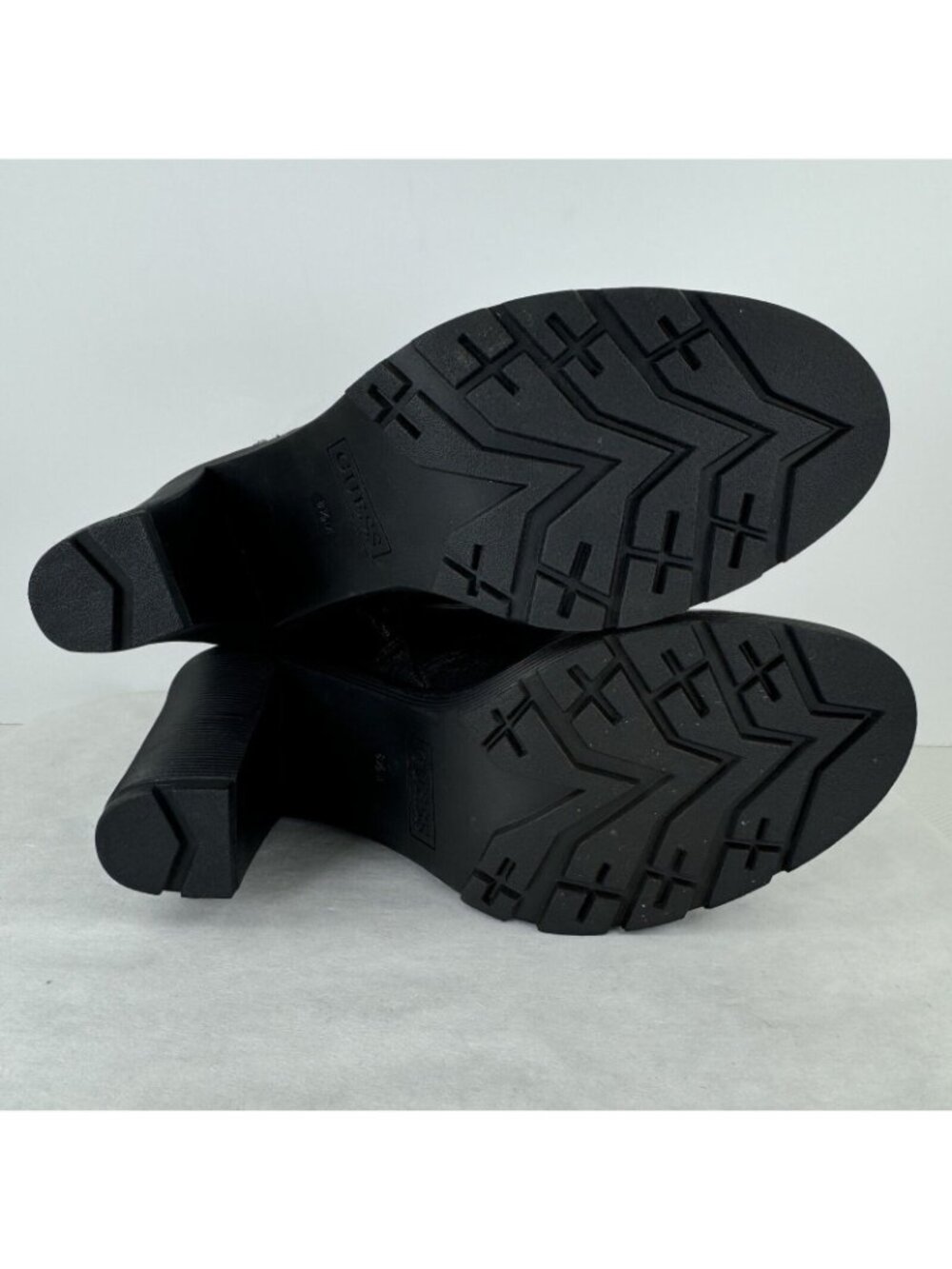 Guess Finlay Black Side Zip High Heel Leather Boots Womens Sz 8.5M Buckle Strap - Picture 8 of 16